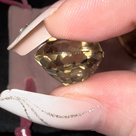 Teardrop shaped champagne morganite brilliant cut 15ctw loose stone . Stunning - Picture 10 of 13